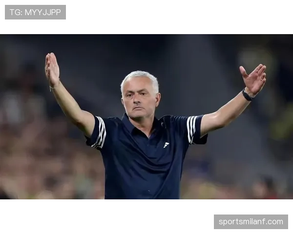 变阵三中卫压制边路 穆里尼奥本赛季较上赛季更激进