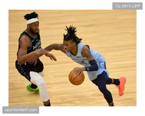 班恩无球跑动拉开空间，高效输出改变灰熊进攻结构